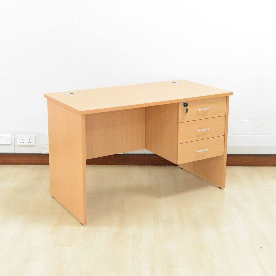 322128167_5732121776823079_1668044013993630450_n.jpg 1.2 meters study/ computer desk with drawers - Image 1