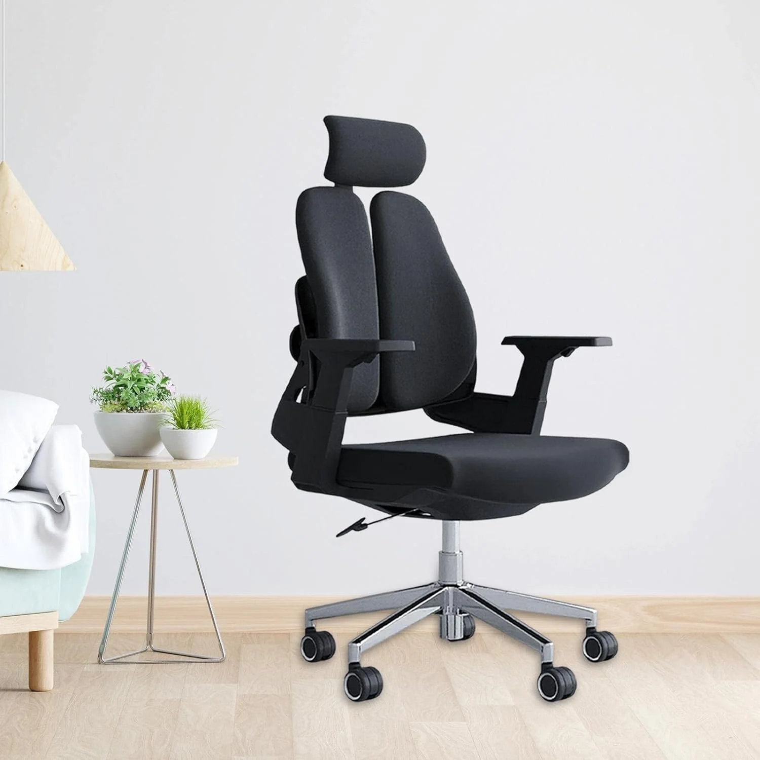 396022524_718526540297201_3756923487720596127_n.jpg High back ergonomic office chair - Image 1