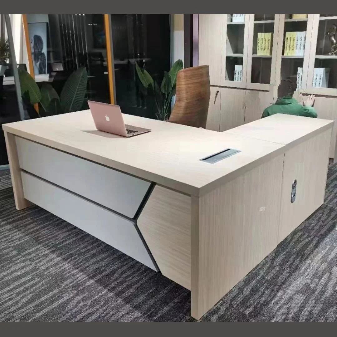 xr:d:DAFpElrG7Hk:1595,j:8714872615004792212,t:23102716 1.6 meters executive office desk - Image 1