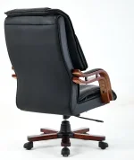 Director's executive office chair. - Image 4