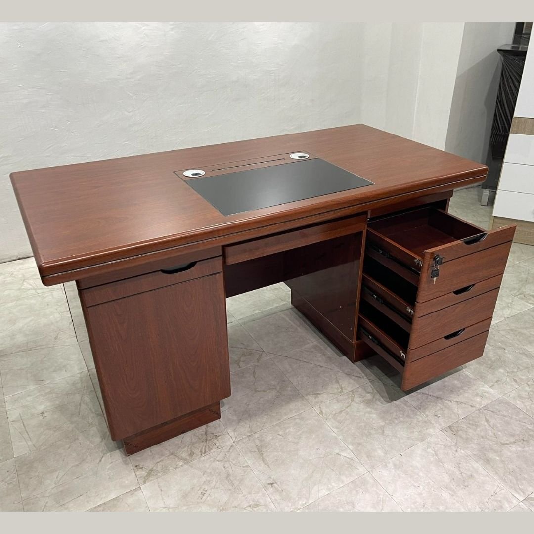 Office-furniture-furniture-shop-chairs-executive-desks-office-sofa-coffee-table-furniture-supplier-cabinets-benches.jpg 1400mm executive office study desk - Image 1