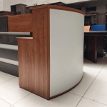 Curved office reception desk - Image 5